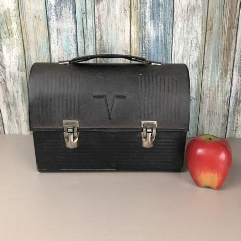 vintage metal lunch box with thermos|vintage lunch boxes worth money.